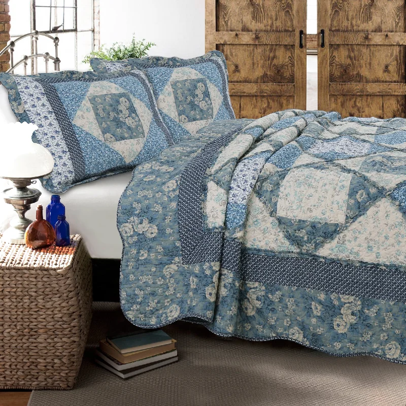 Moyers Blue Ruffle Real Patchwork Scalloped Edge Cotton 3-Piece Reversible Quilt Bedding Set