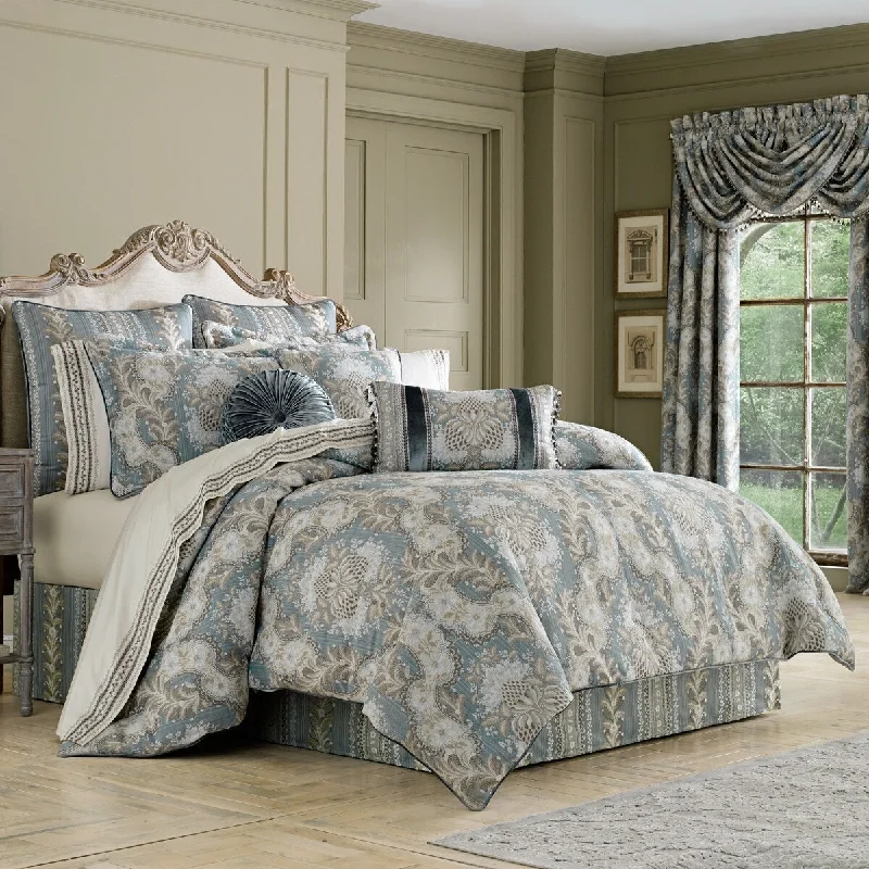 J. Queen New York Crystal Palace Comforter Set