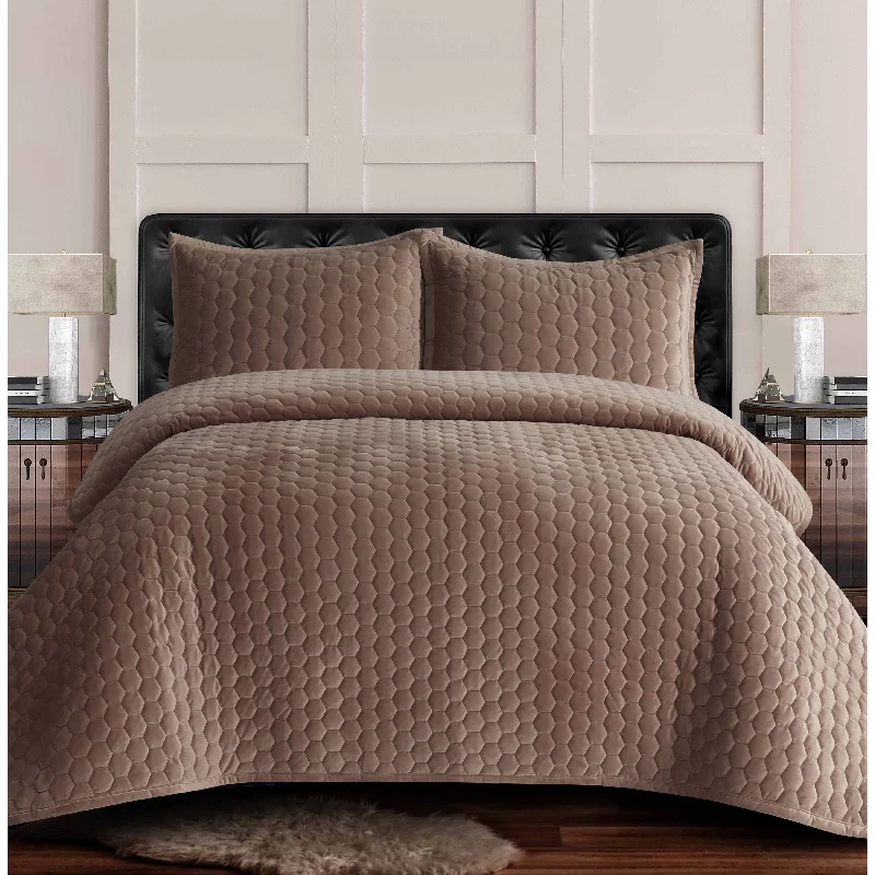 Lugano Honeycomb Velvet Oversized Solid Quilt Set