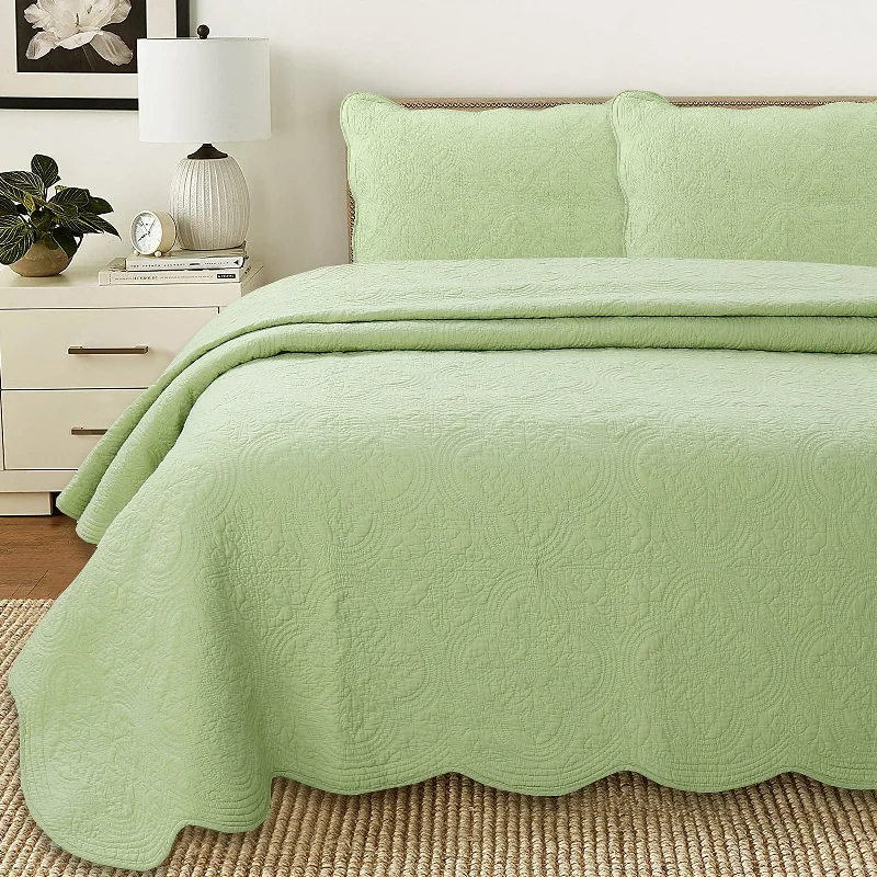 Serenity Green Victorian Scalloped Medallion Floral Pure Solid Cotton Reversible Quilt Bedding Set