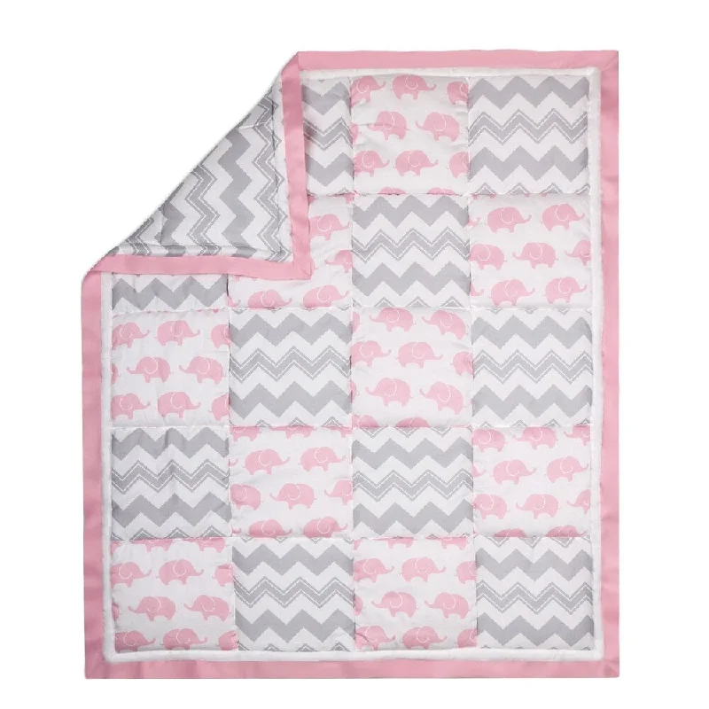 The Peanut Shell Elephant Patchwork Cotton Quilt in Pink/Grey